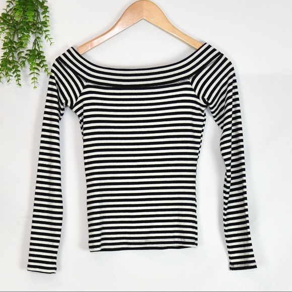 Hollister Off the Shoulder Striped Top - Picture 4 of 4